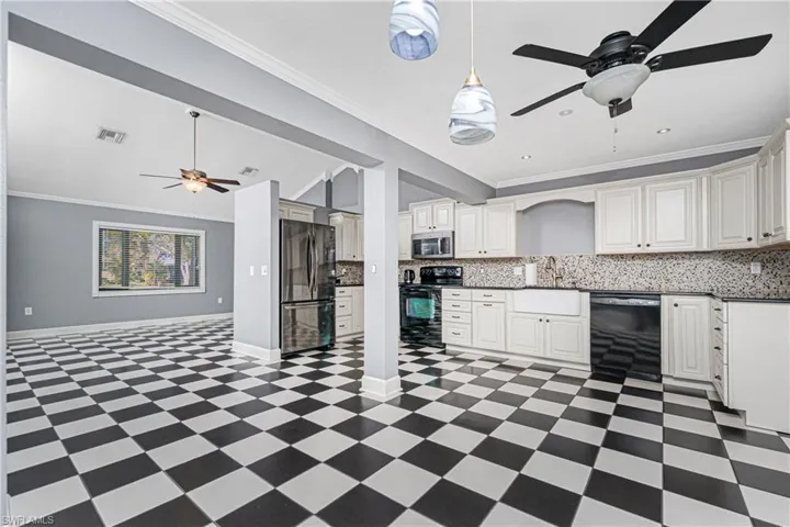 Kitchen/Dining