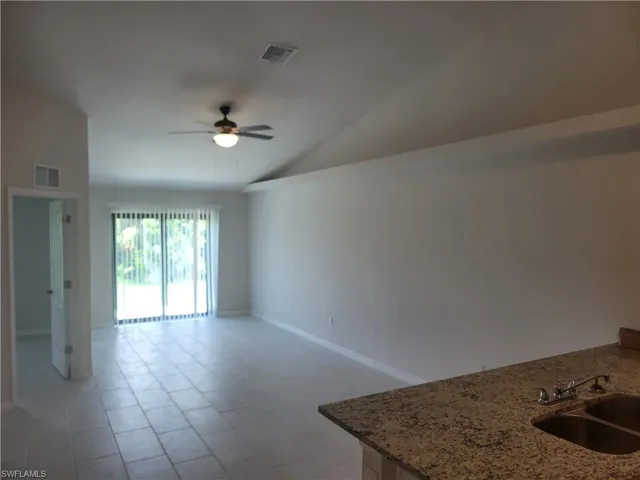 217/219 Cape Coral Pkwy W, Cape Coral, Florida 33914