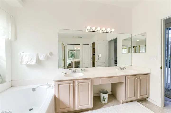 9156 Spring Run Blvd, Estero, Florida 34135