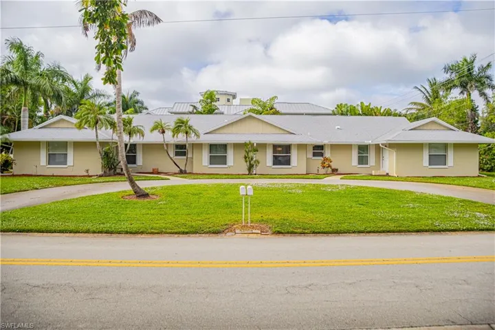 2983 Binnacle Dr, Naples, Florida 34103