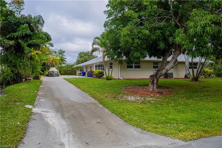 2983 Binnacle Dr, Naples, Florida 34103