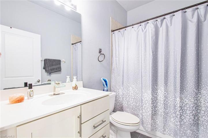 3803 SE 4th AVE, CAPE CORAL FL 33904