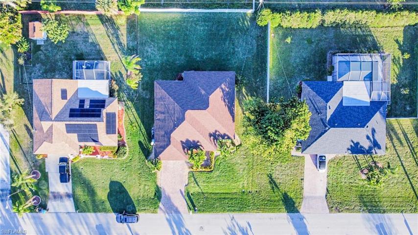 3803 SE 4th AVE, CAPE CORAL FL 33904