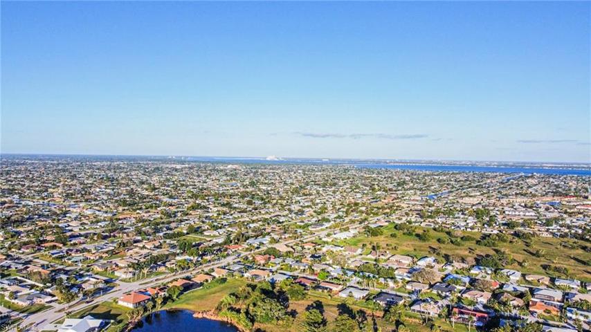 3803 SE 4th AVE, CAPE CORAL FL 33904