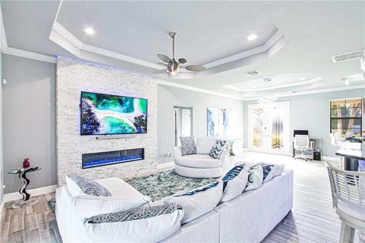 3803 SE 4th AVE, CAPE CORAL FL 33904
