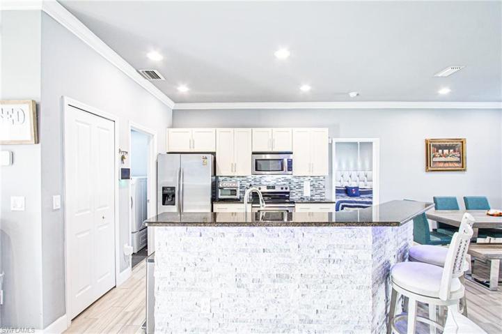 3803 SE 4th AVE, CAPE CORAL FL 33904