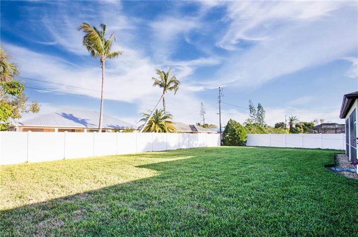 3803 SE 4th AVE, CAPE CORAL FL 33904