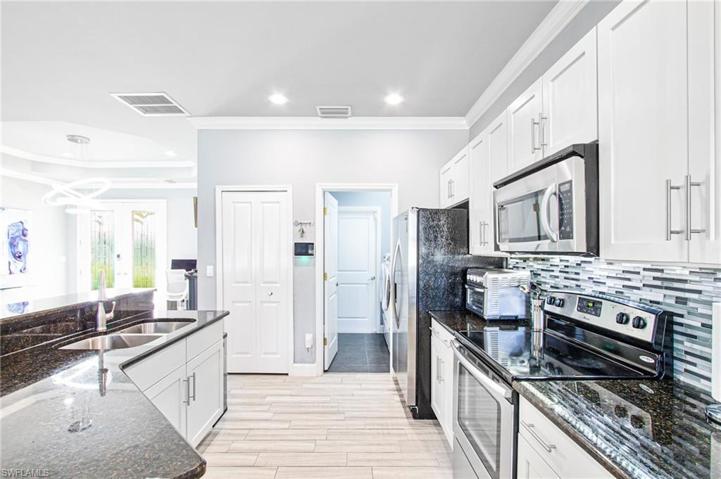 3803 SE 4th AVE, CAPE CORAL FL 33904