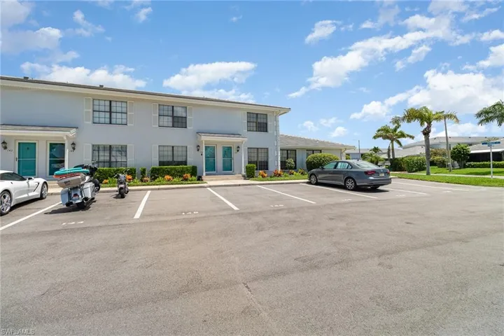 146  Clyburn W WAY, Marco Island, FL 34145