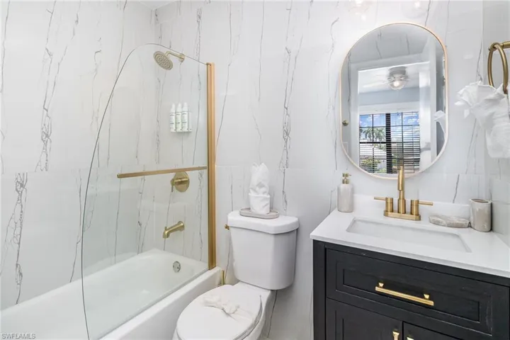 146  Clyburn W WAY, Marco Island, FL 34145