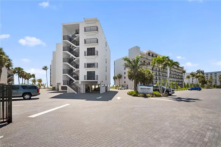 25820 Hickory Blvd 402, Bonita Springs, Florida 34134