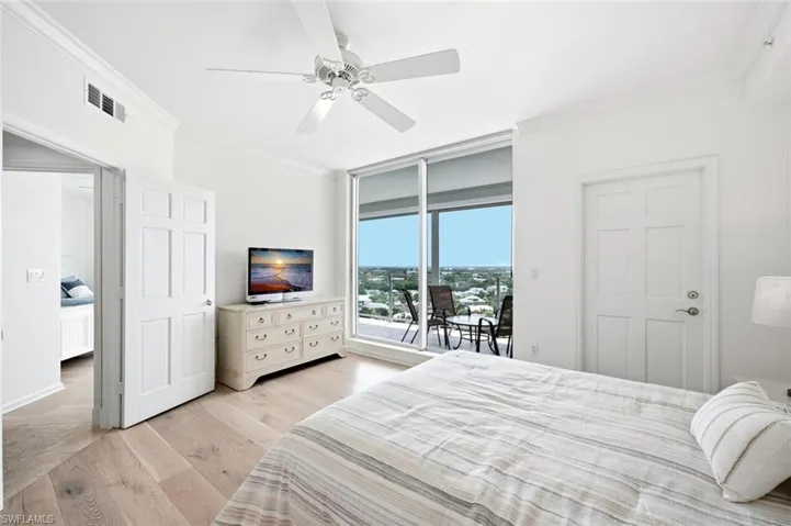 60 Seagate Dr 1606, Naples, Florida 34103