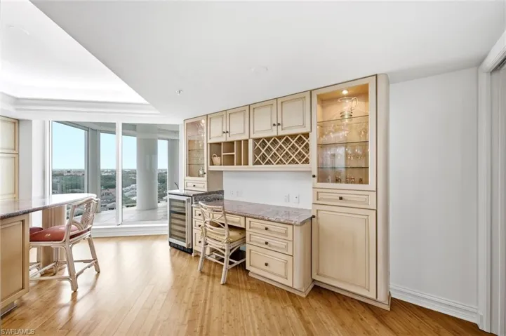 60 Seagate Dr 1606, Naples, Florida 34103