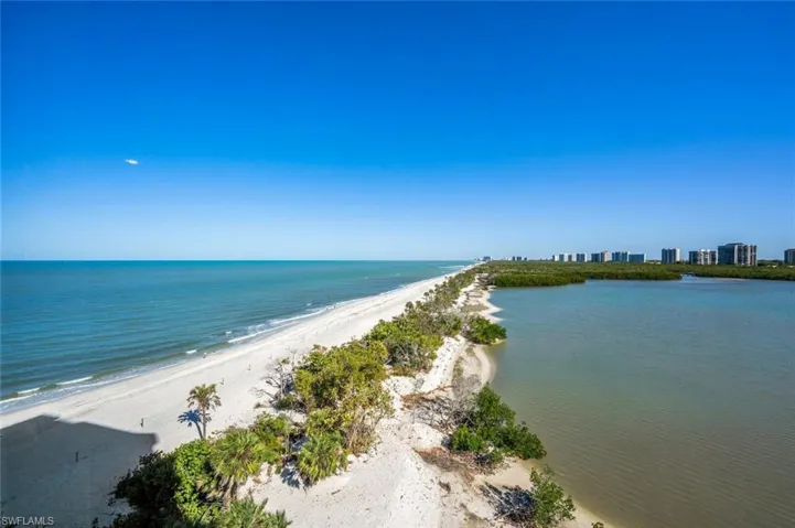 60 Seagate Dr 1606, Naples, Florida 34103