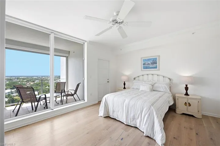 60 Seagate Dr 1606, Naples, Florida 34103