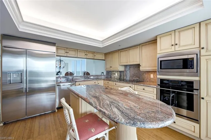60 Seagate Dr 1606, Naples, Florida 34103