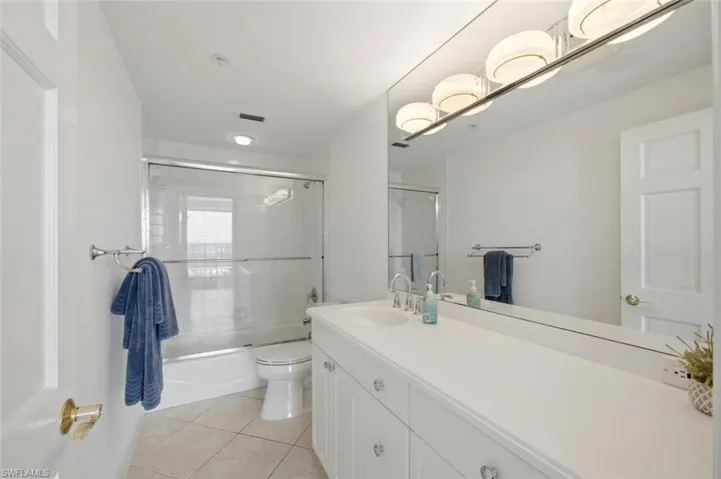 60 Seagate Dr 1606, Naples, Florida 34103