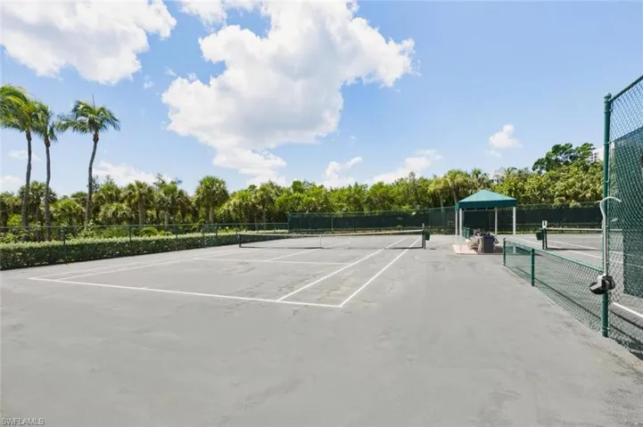 60 Seagate Dr 1606, Naples, Florida 34103