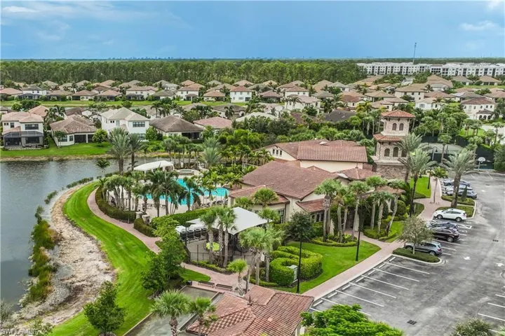 9187  Woodhurst  DR, Naples, FL 34120