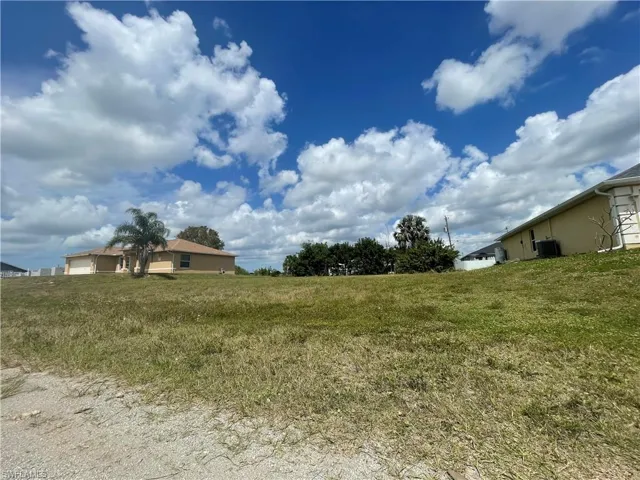 1031 Ne 12th Ter, Cape Coral Fl 33909
