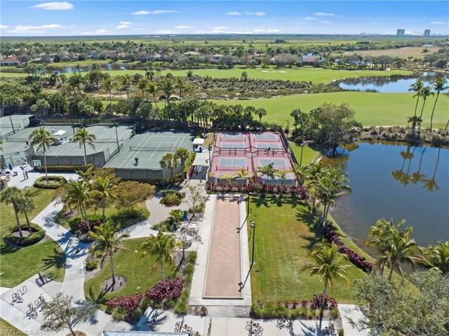 9097  Cherry Oaks  TRL, Naples, FL 34114