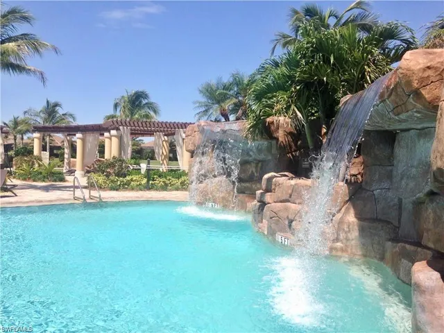 9715  ACQUA  CT, Naples, FL 34113