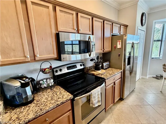 9715  ACQUA  CT, Naples, FL 34113