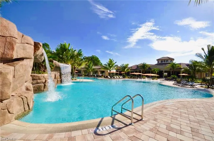 9715  ACQUA  CT, Naples, FL 34113