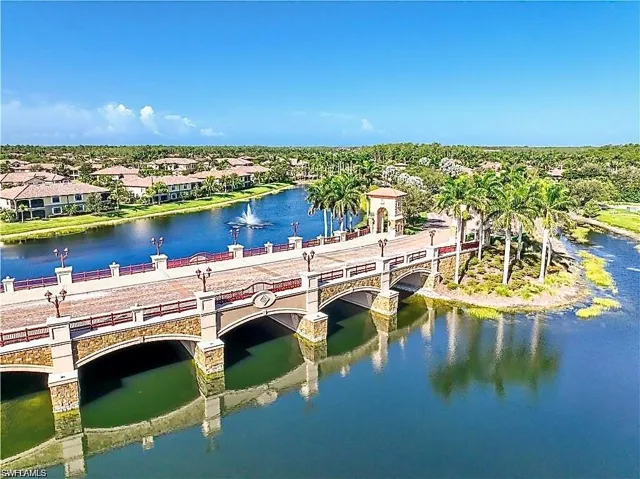 9715  ACQUA  CT, Naples, FL 34113