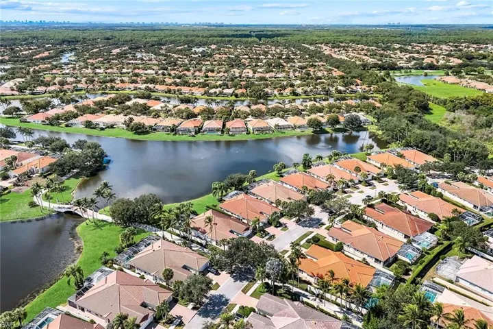 4251  Redonda  LN, Naples, FL 34119