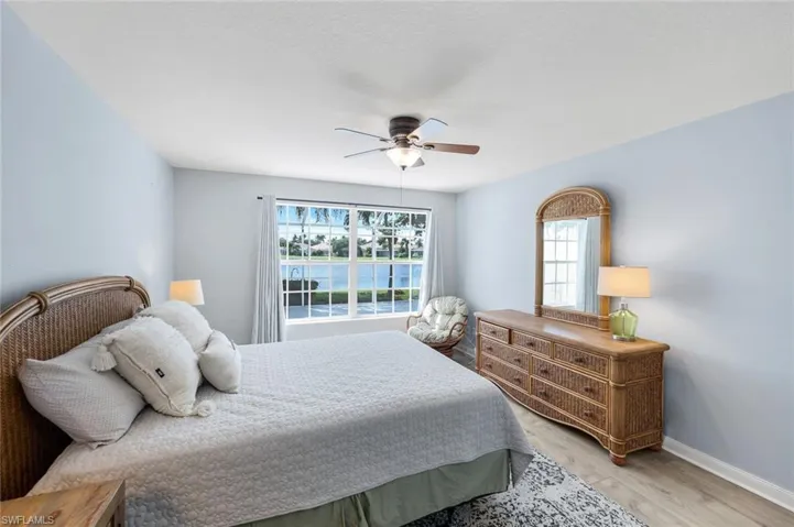 4251  Redonda  LN, Naples, FL 34119