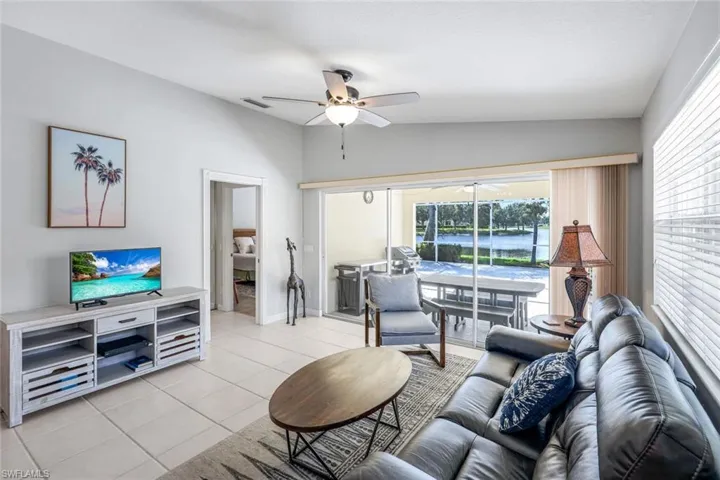 4251  Redonda  LN, Naples, FL 34119