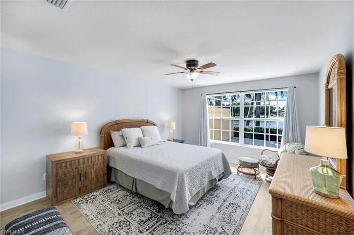 4251  Redonda  LN, Naples, FL 34119