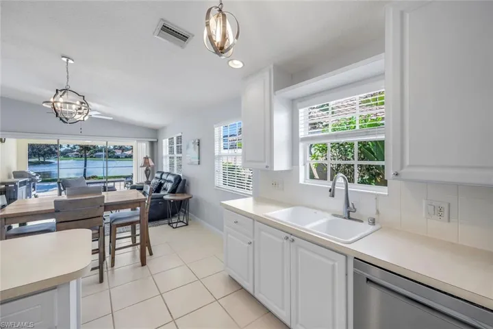 4251  Redonda  LN, Naples, FL 34119