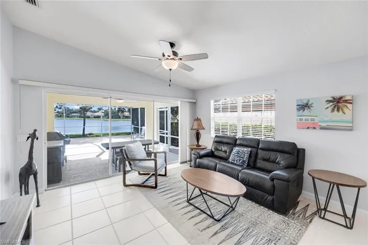 4251  Redonda  LN, Naples, FL 34119