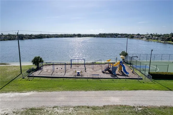 5090 Harborage Dr, Fort Myers, Florida 33908