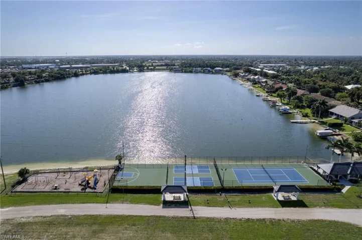 5090 Harborage Dr, Fort Myers, Florida 33908