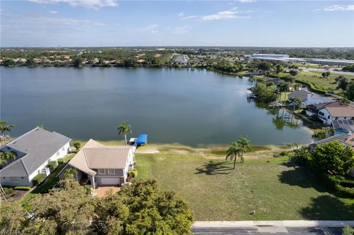 5090 Harborage Dr, Fort Myers, Florida 33908