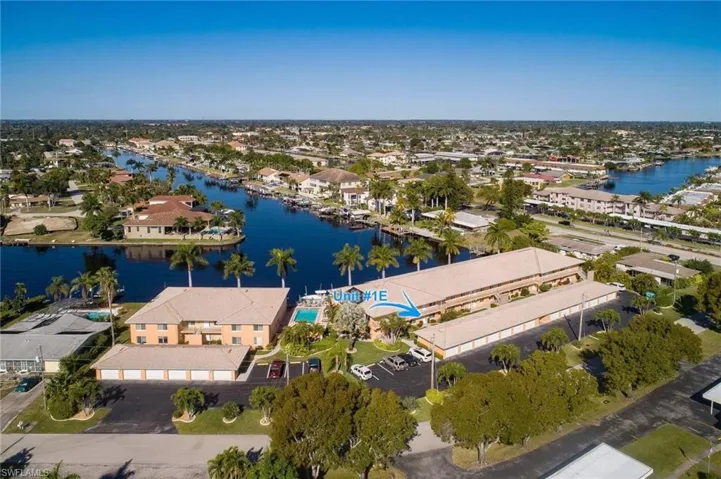 200' Wide Intersecting Canals