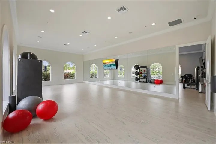Clubhouse_yoga_studio