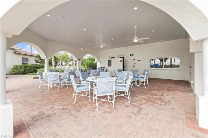 Club_outdoor_dining_space