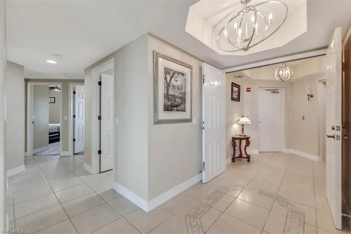 Double_doors_from_elevator_foyer