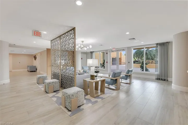 East_tower_lobby_