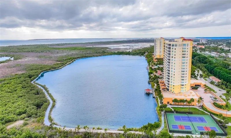 25-acre_Lake_Mastique