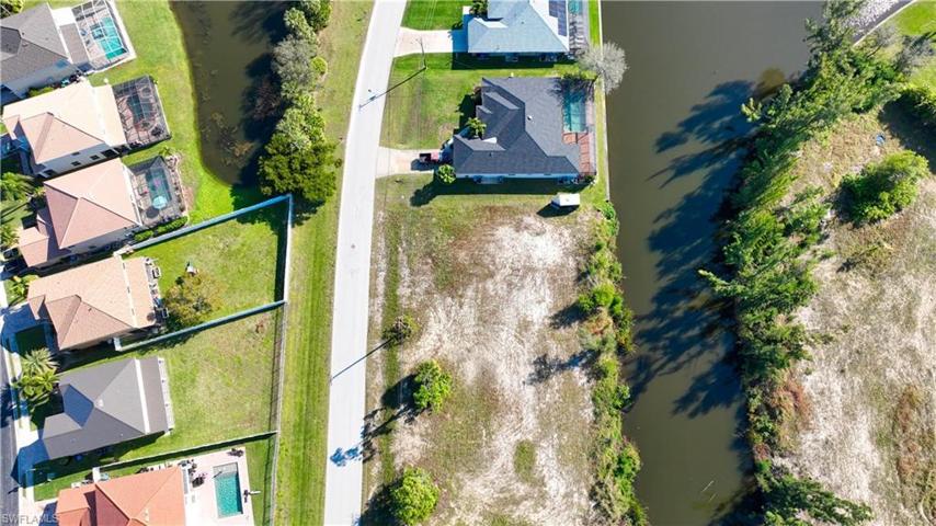 2100 SW 22nd TER, CAPE CORAL FL 33991