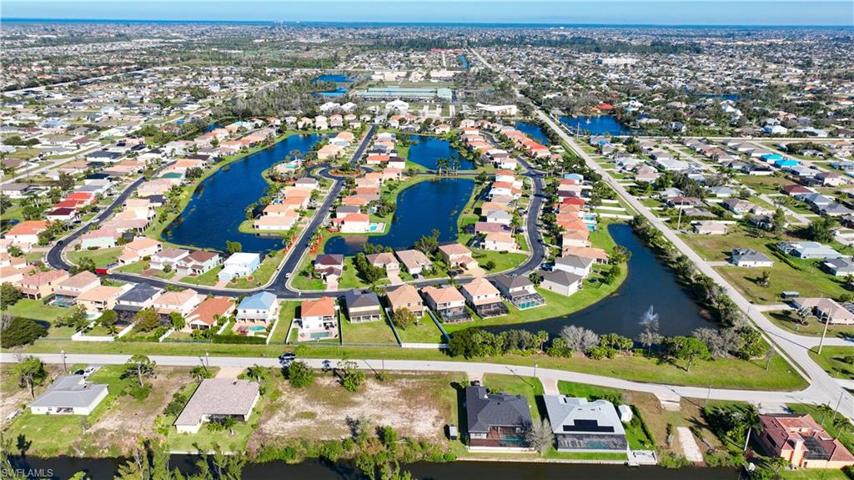 2100 SW 22nd TER, CAPE CORAL FL 33991