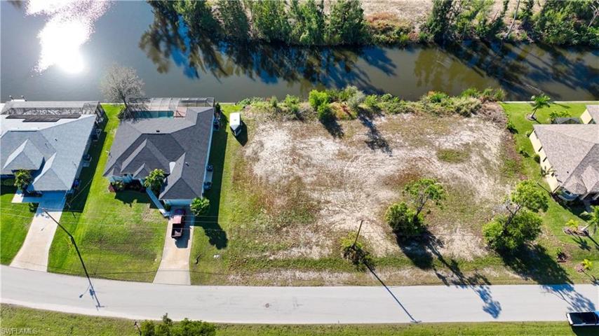 2100 SW 22nd TER, CAPE CORAL FL 33991