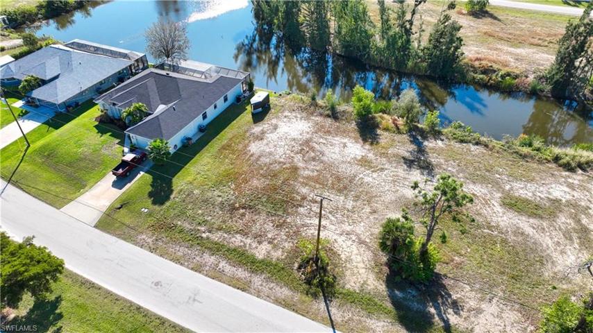 2100 SW 22nd TER, CAPE CORAL FL 33991