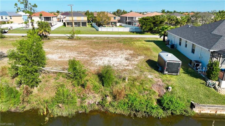2100 SW 22nd TER, CAPE CORAL FL 33991