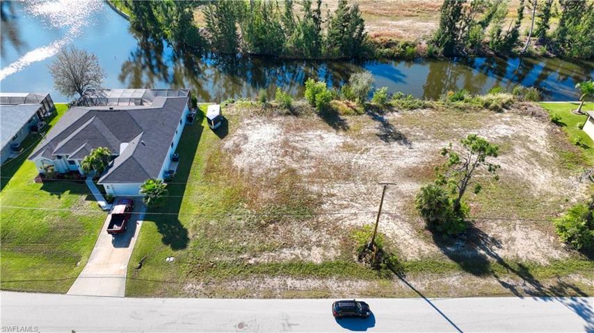 2100 SW 22nd TER, CAPE CORAL FL 33991